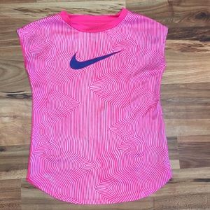 Nike. 6X Top